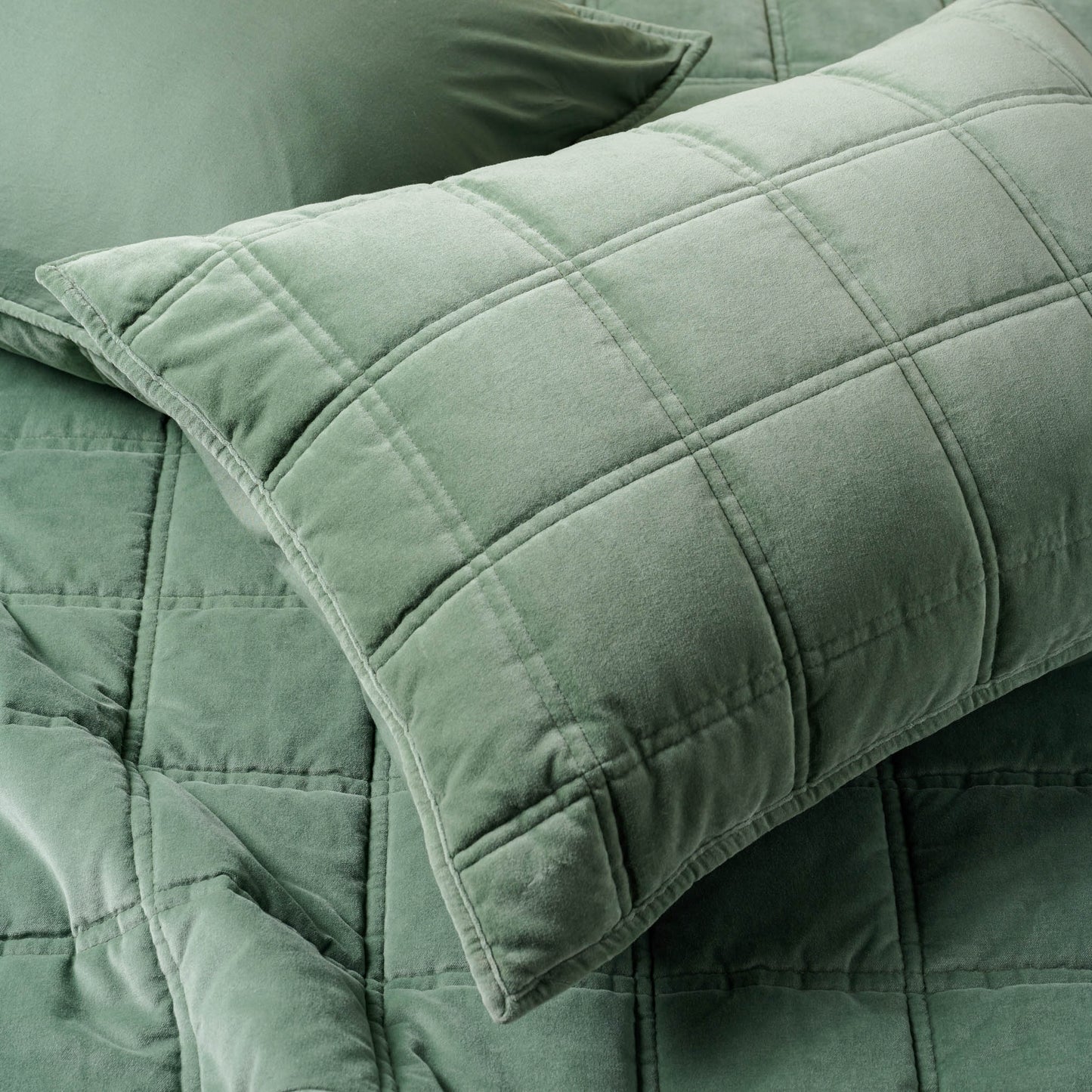 Weekend Velvet Quilt - Dusty Green