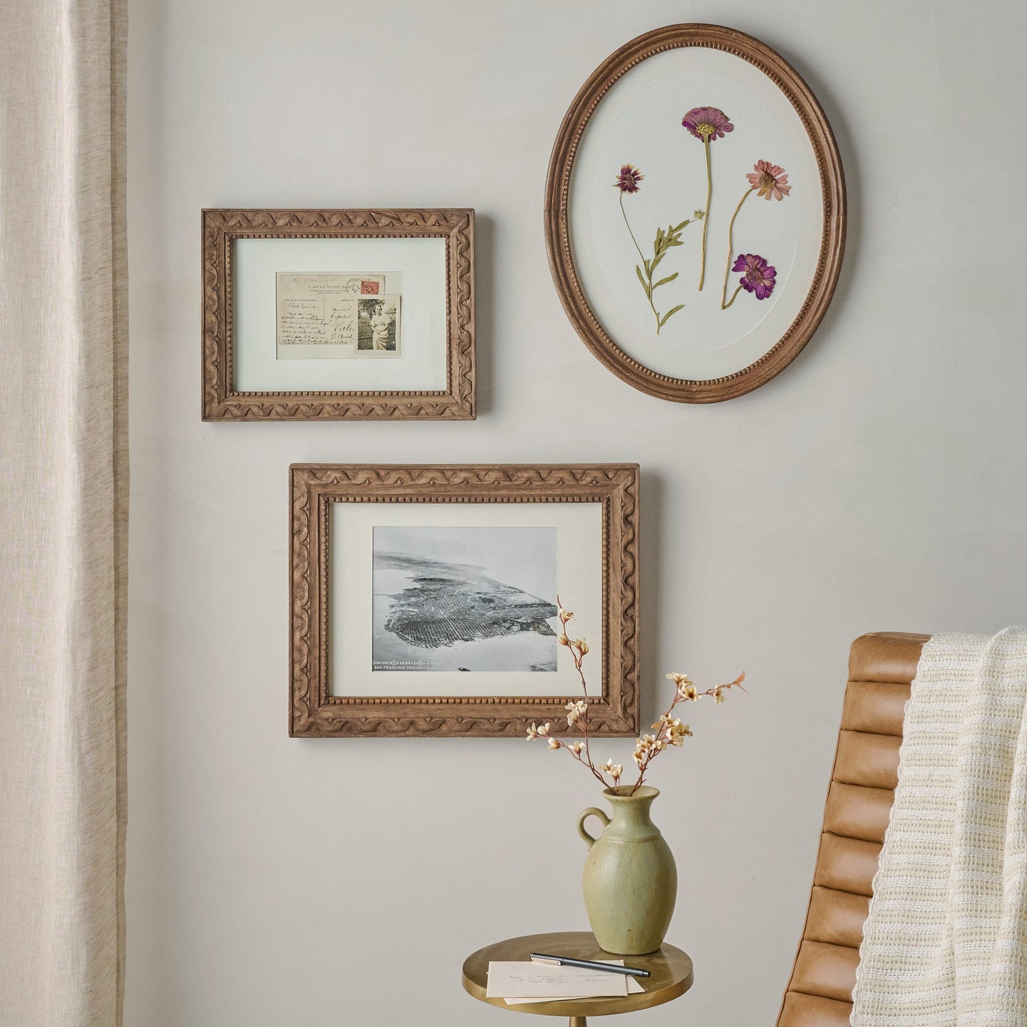 Willa Antiqued Wood Oval Picture Frame