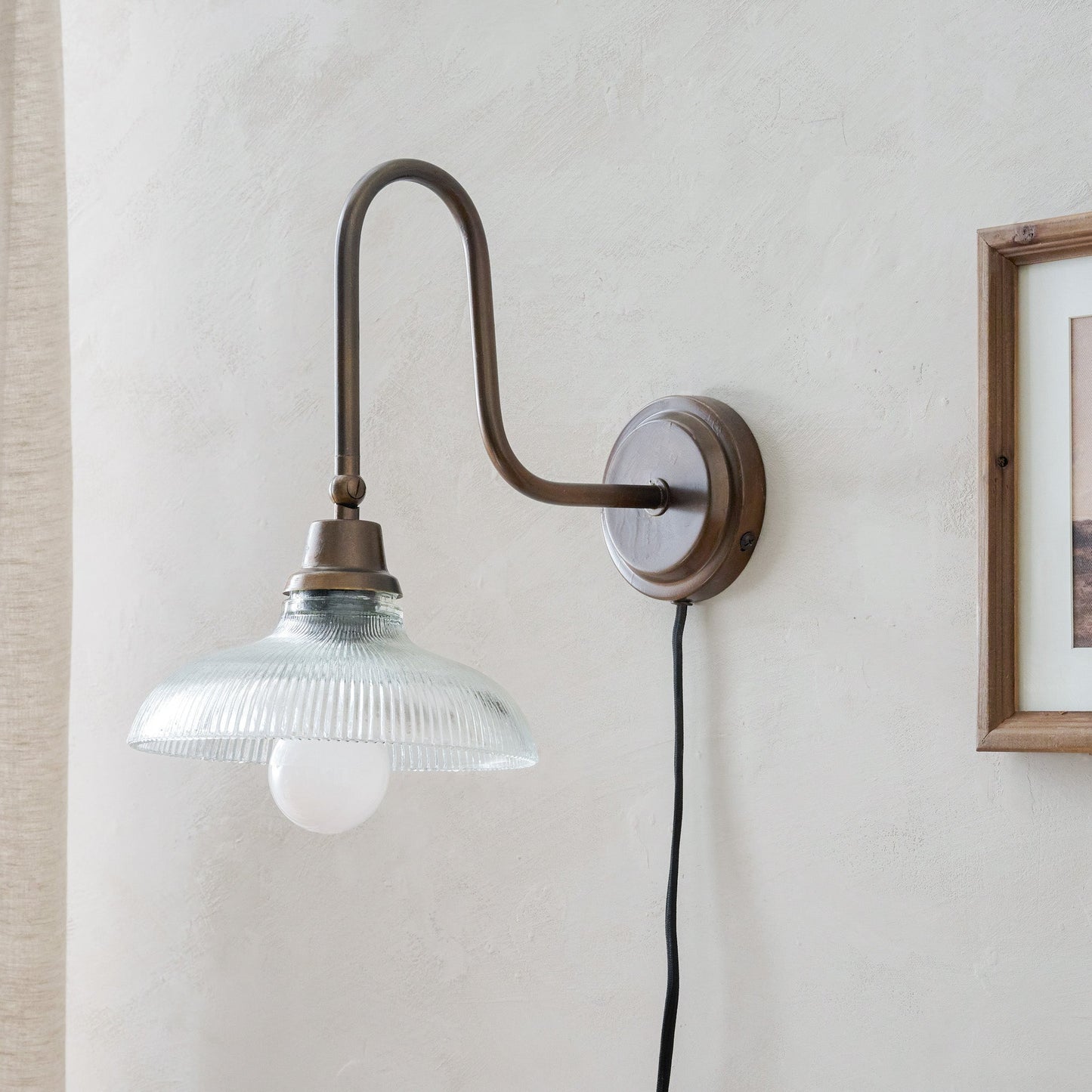Winston Wall Lamp