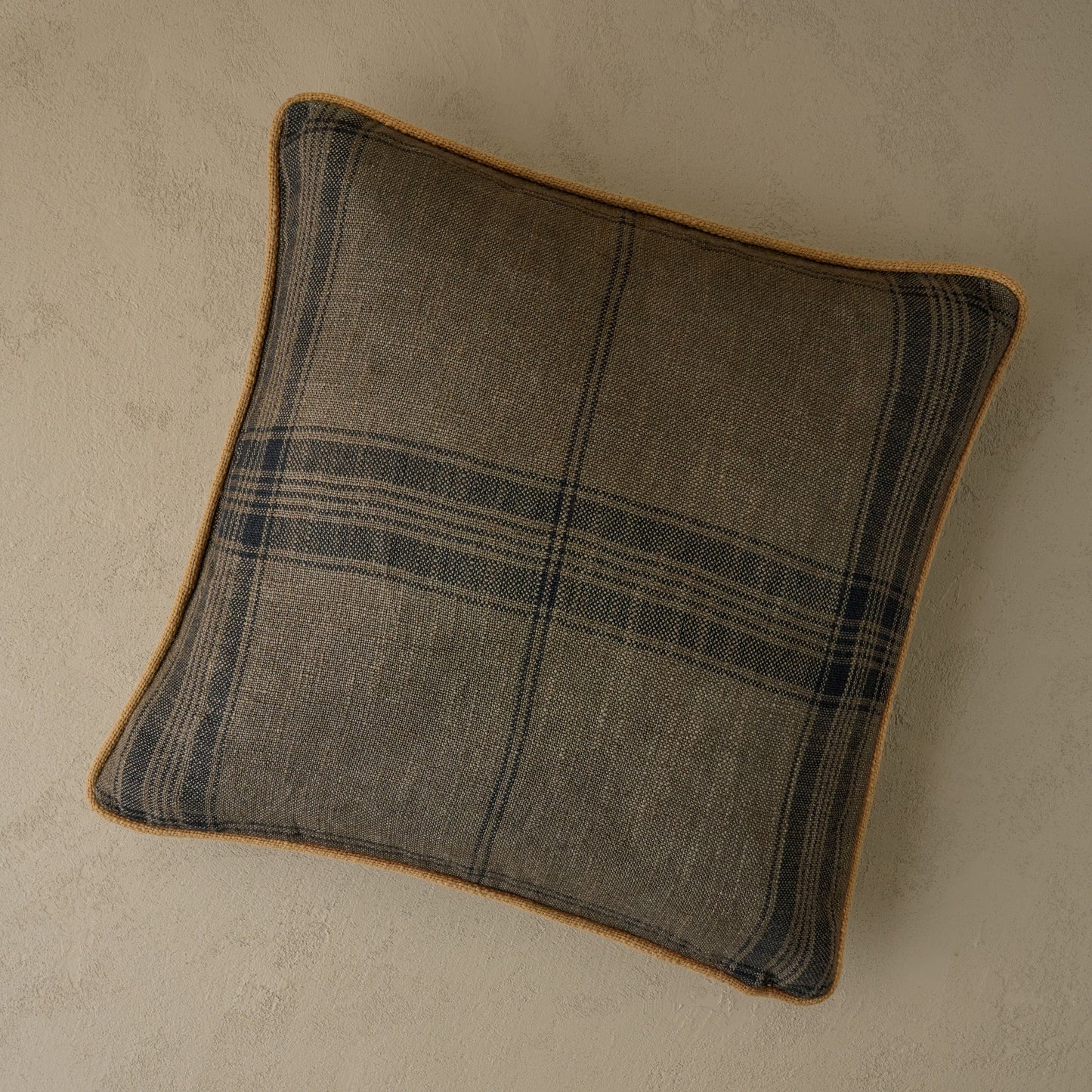 Vintage Plaid Pillow and Throw Bundle
