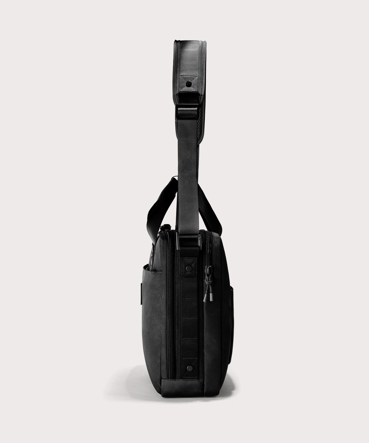 Berlin Travel Brief in Onyx