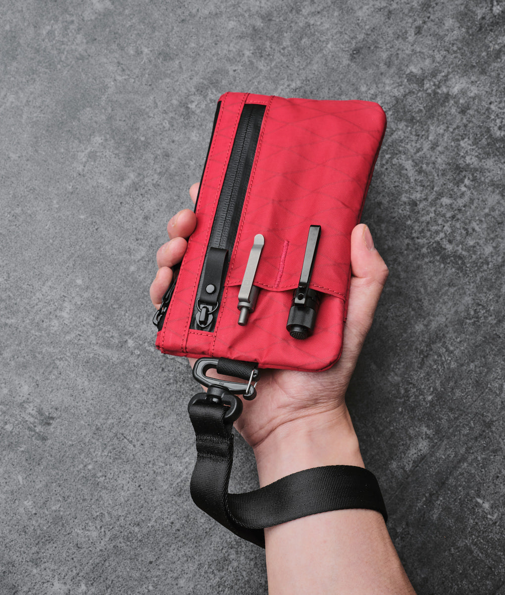 Zip Clutch