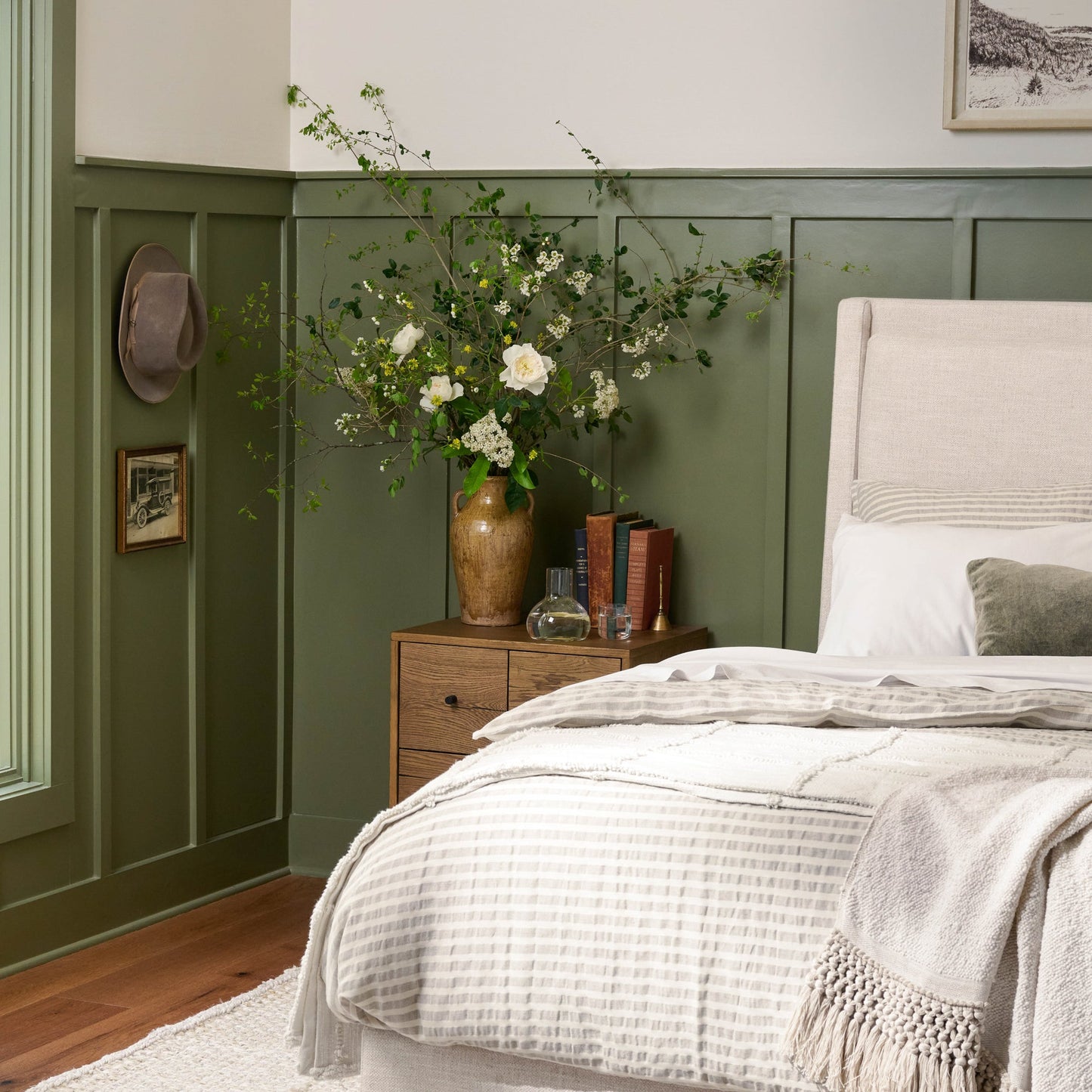 Antique White Essential Tassel Throw