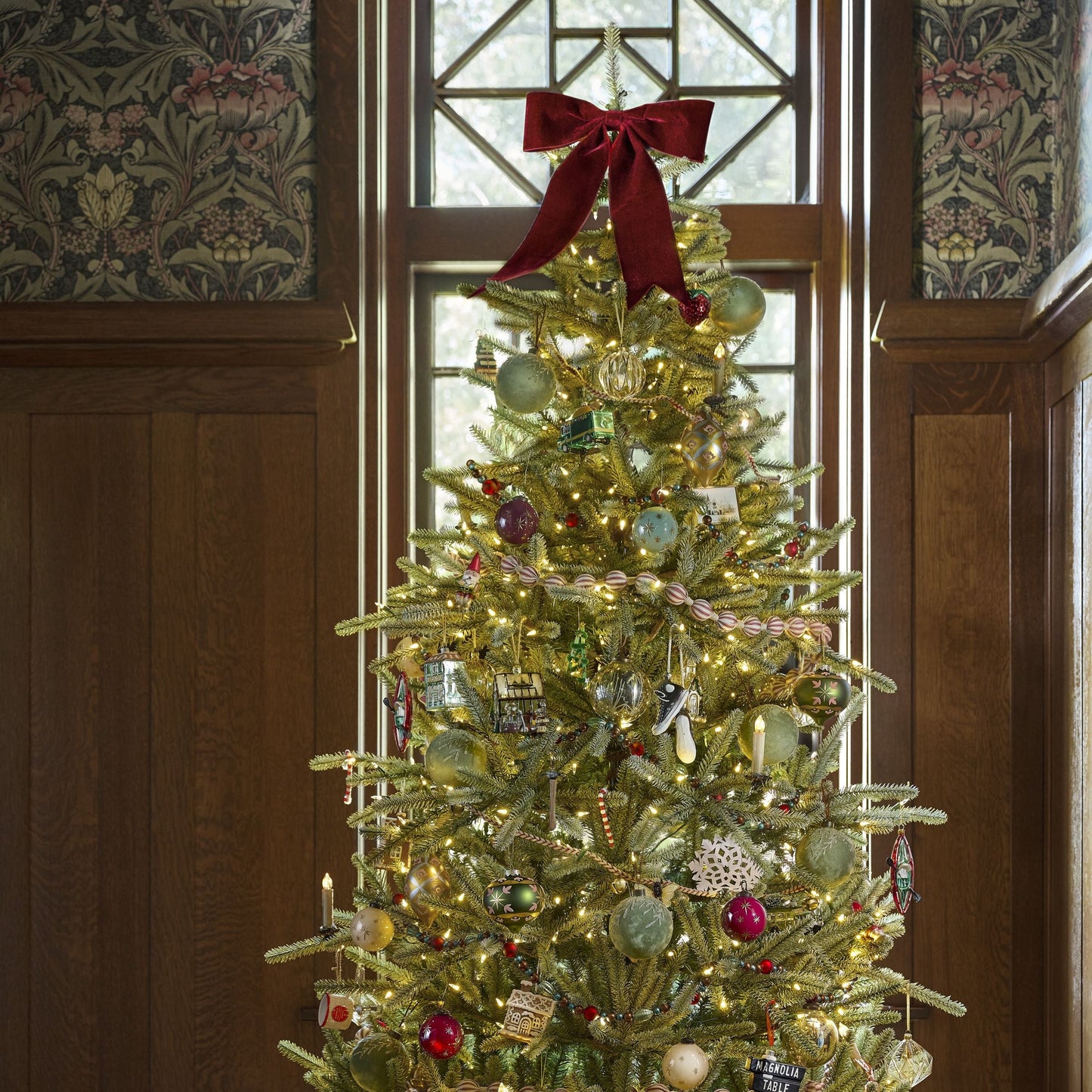 Bountiful Bow Tree Topper