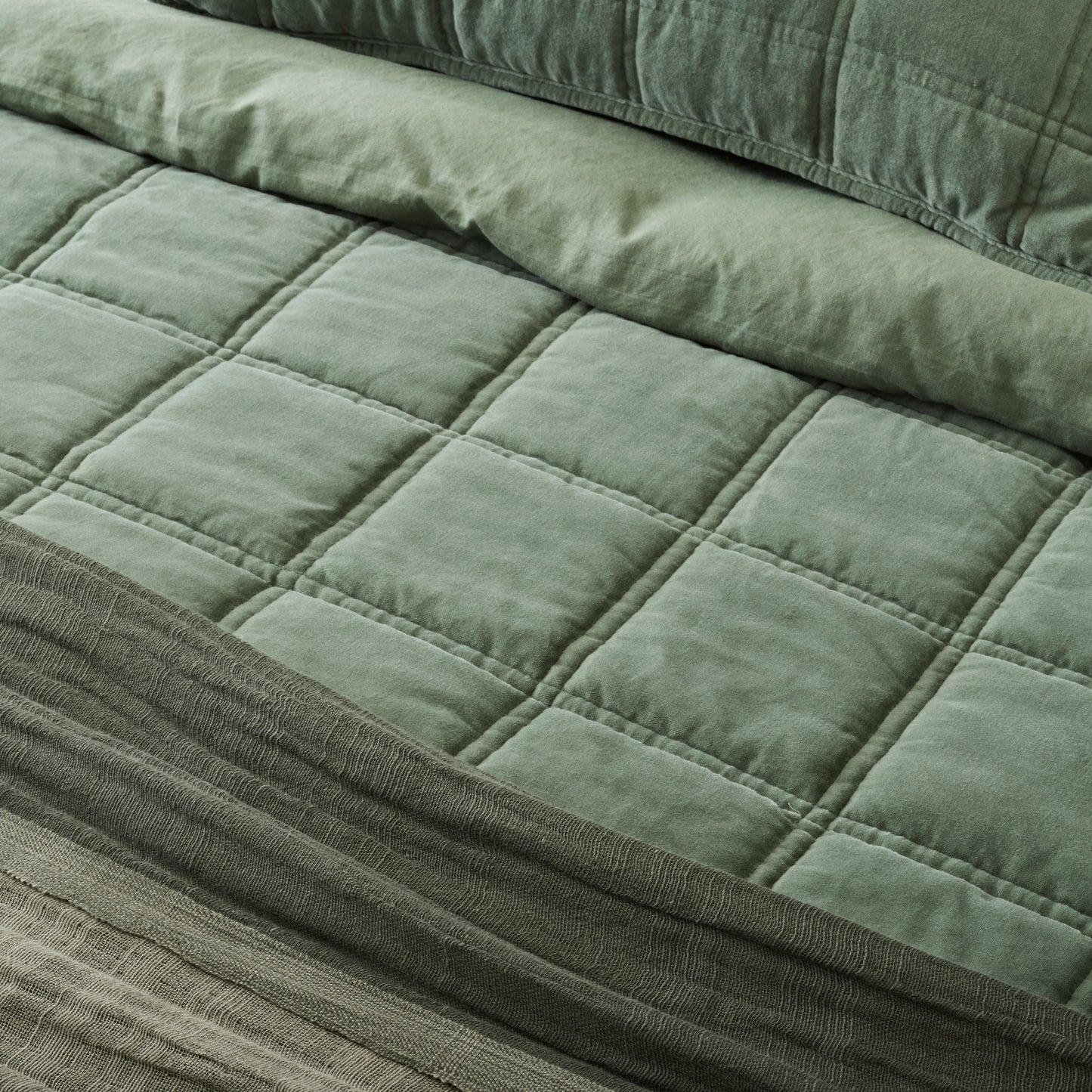 Weekend Velvet Quilt - Dusty Green