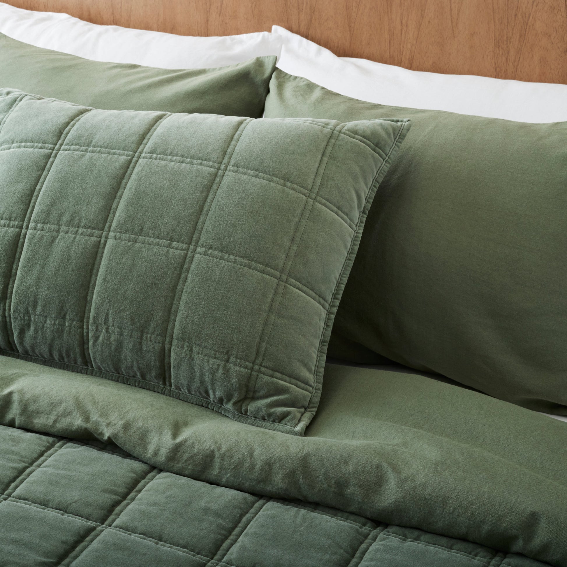 Weekend Velvet Quilt - Dusty Green