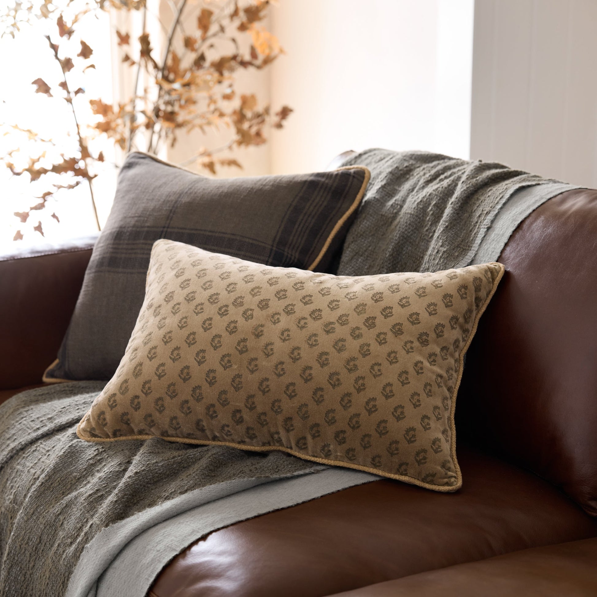 Vintage Plaid Pillow and Throw Bundle