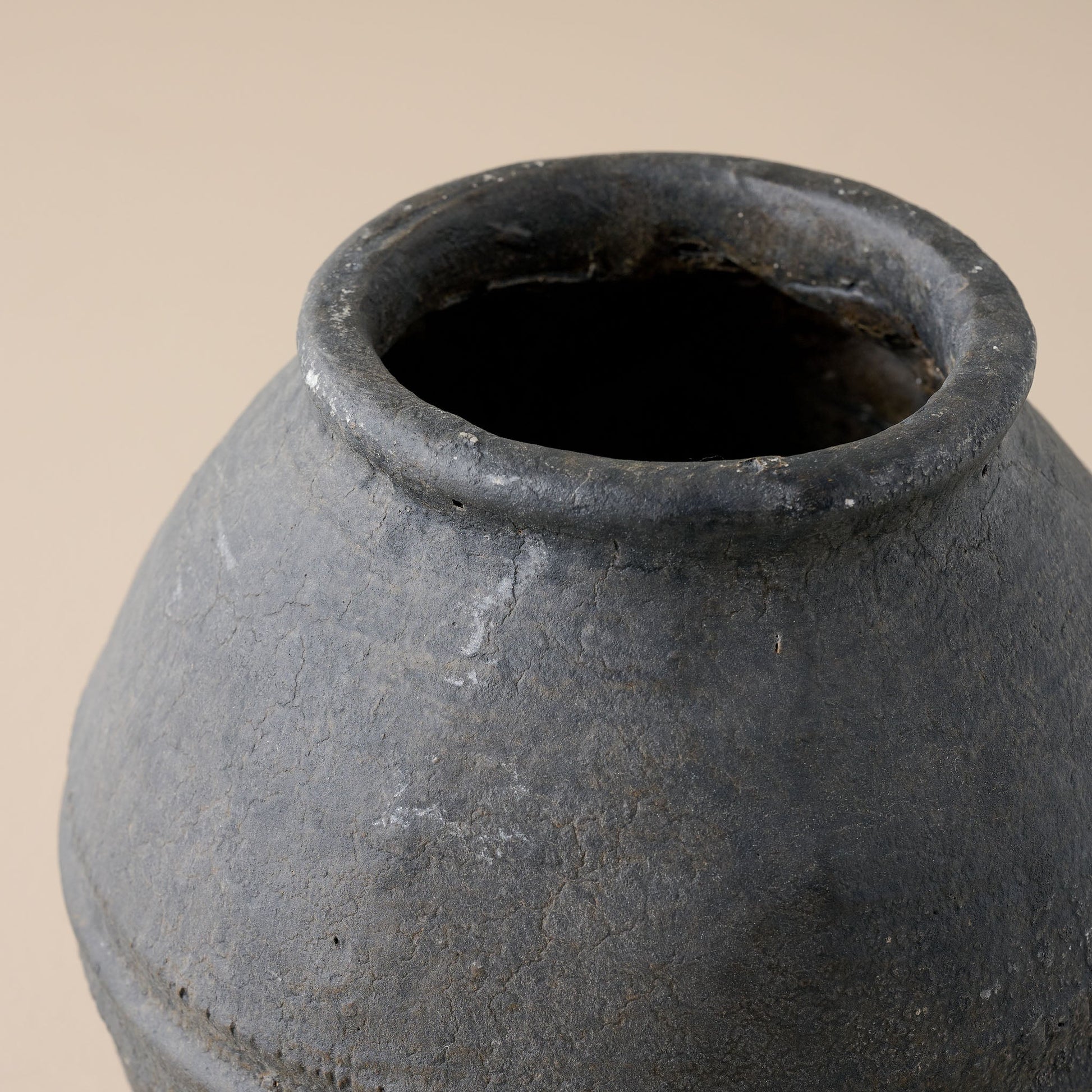 Black Round Concrete Vase