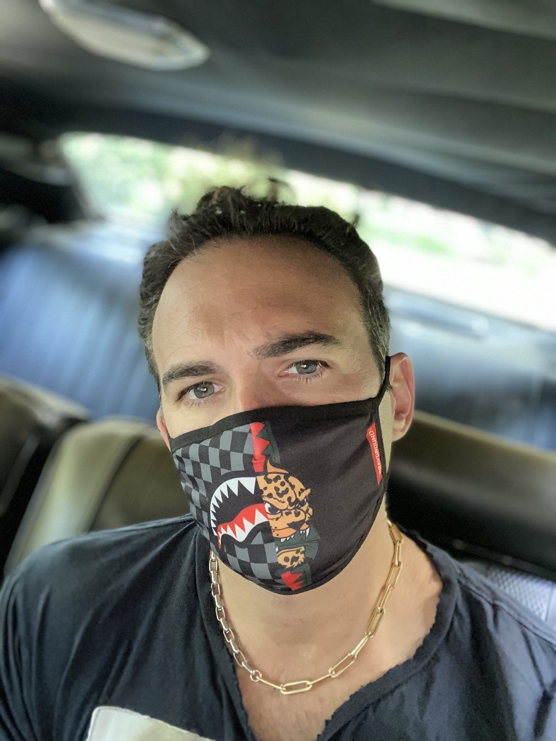 ADULT SPUCCI SPLIT FORM-FITTING FACE MASK