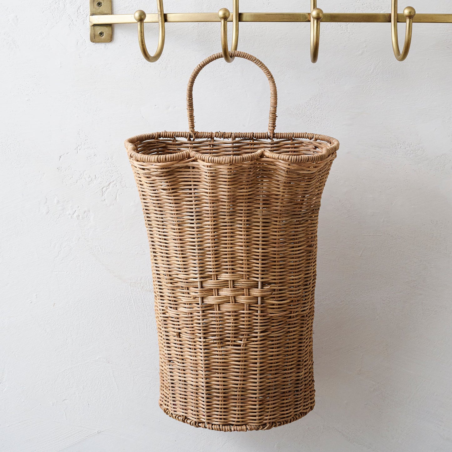 Woven Scalloped Wall Basket