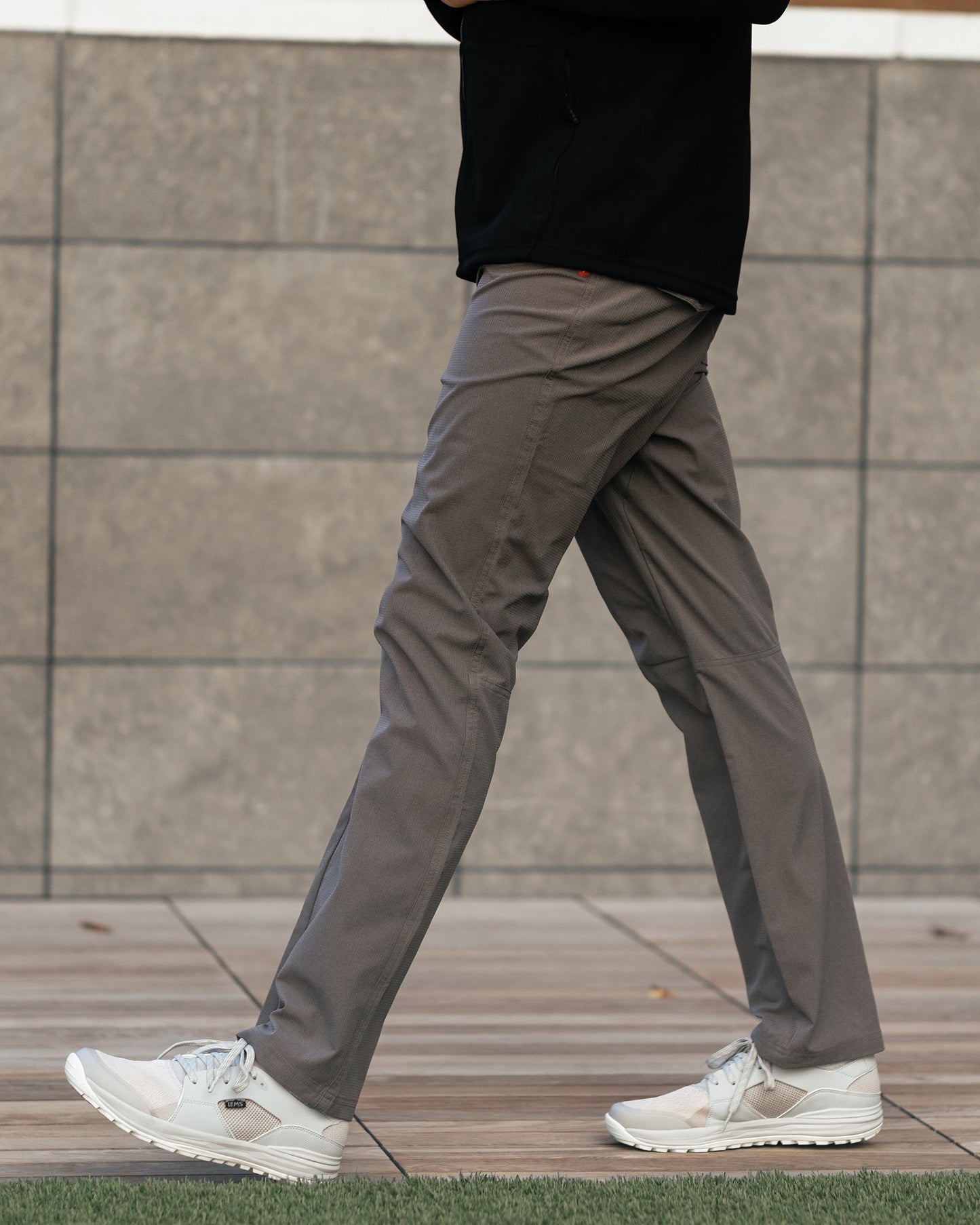 Vent Lightweight Active Pants (Straight Fit)
