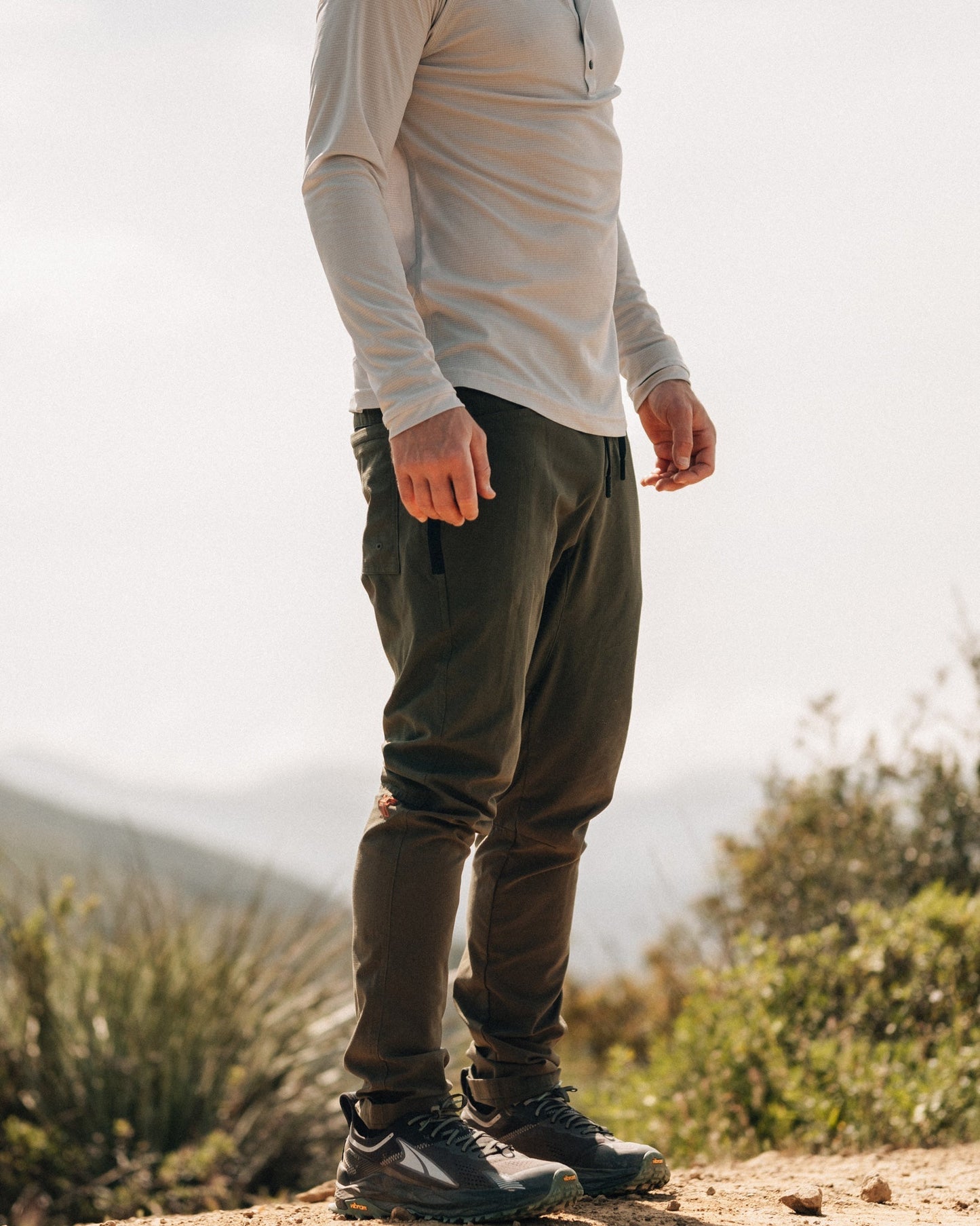 Vent Lightweight Active Pants (Slim Fit)