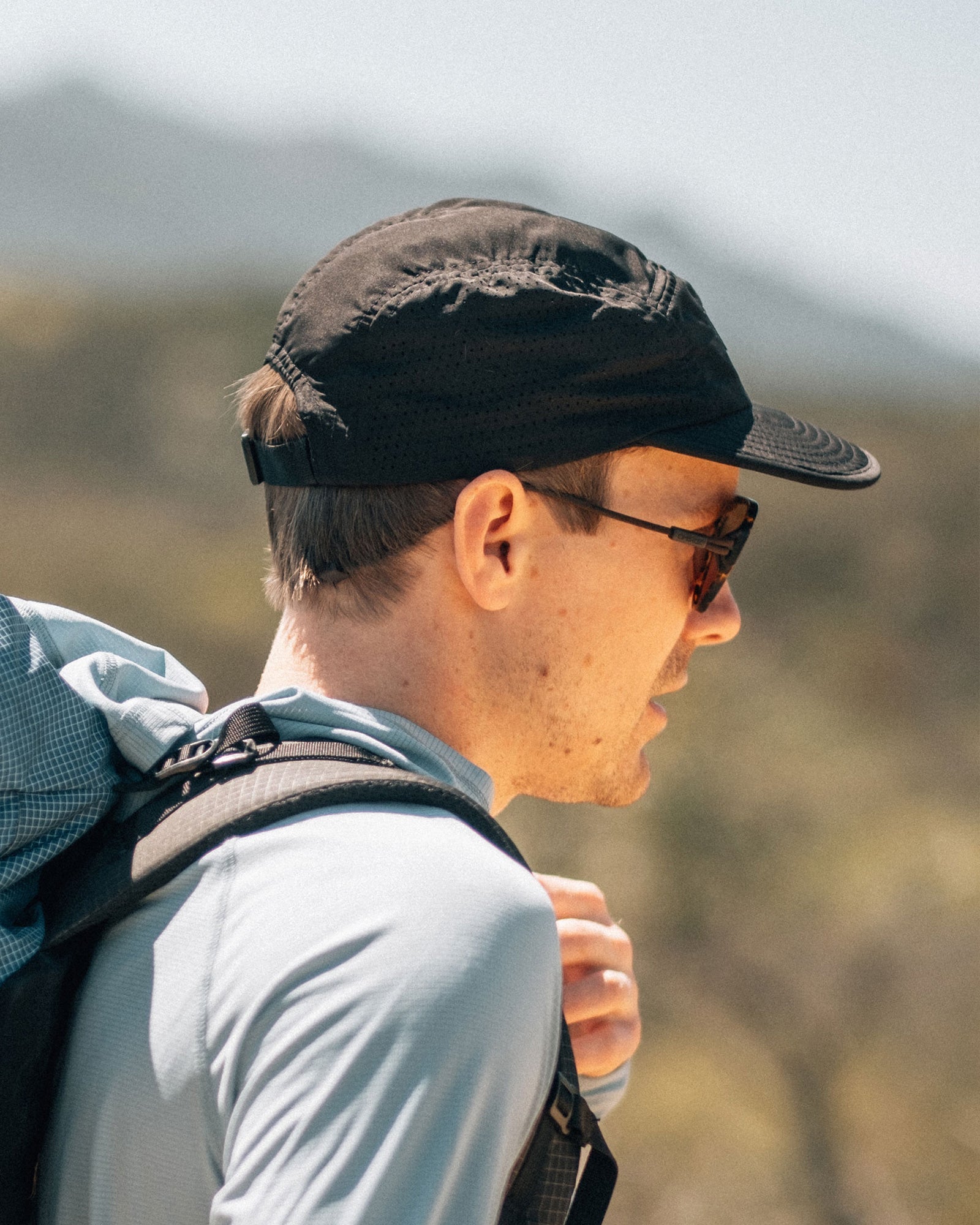 Venture Air 5 Panel Lightweight Hat