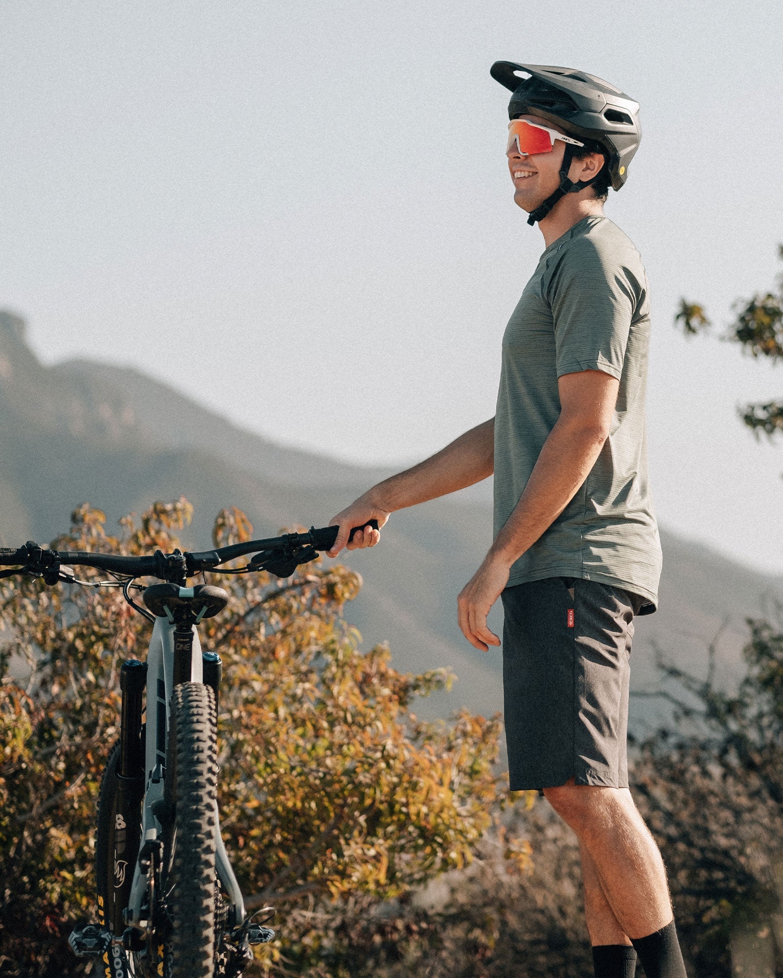 Virtue Hybrid Shorts 12"