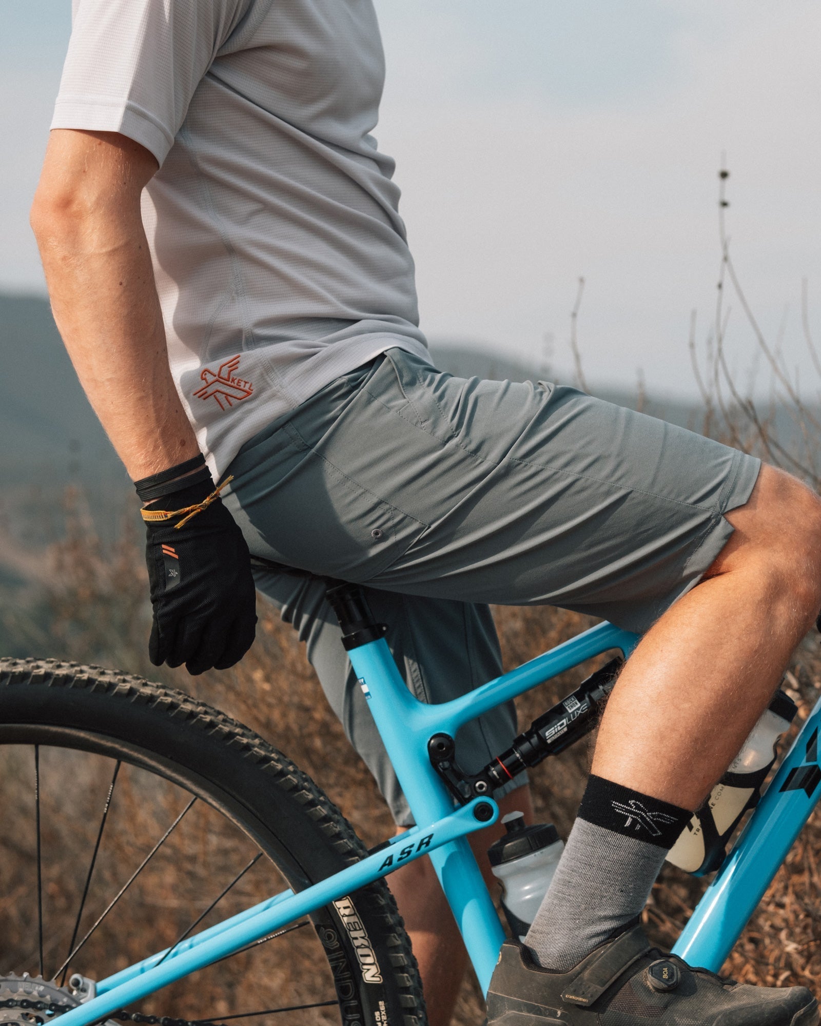 Virtue Hybrid Shorts 12"