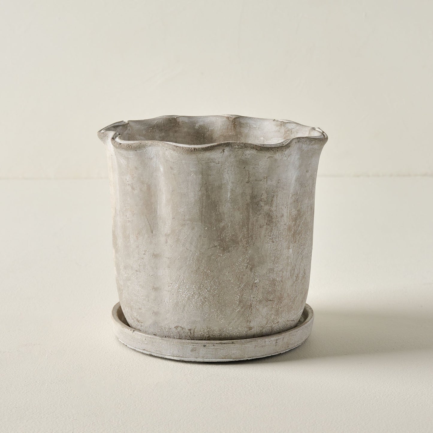 Alice Scalloped Cement Planter