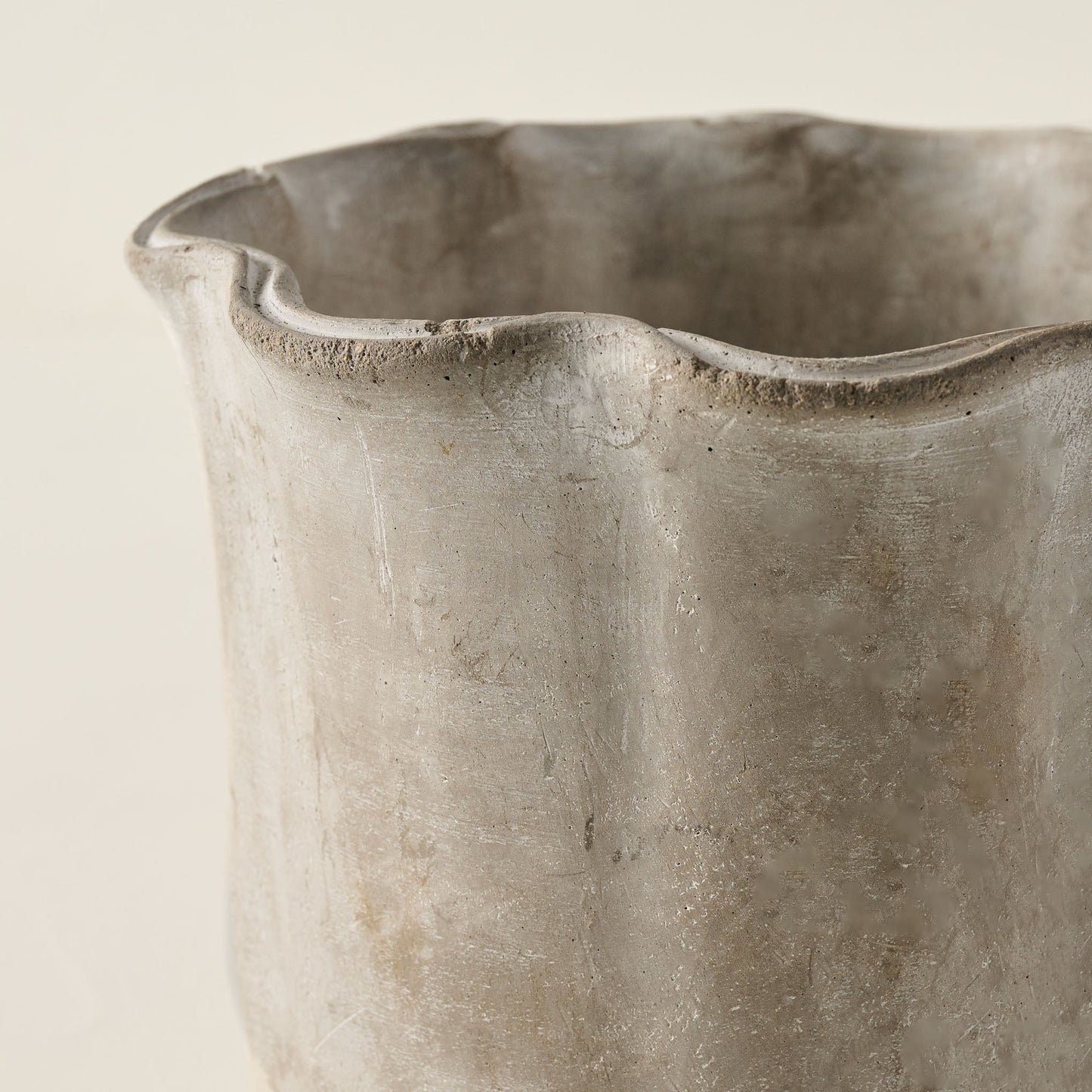 Alice Scalloped Cement Planter