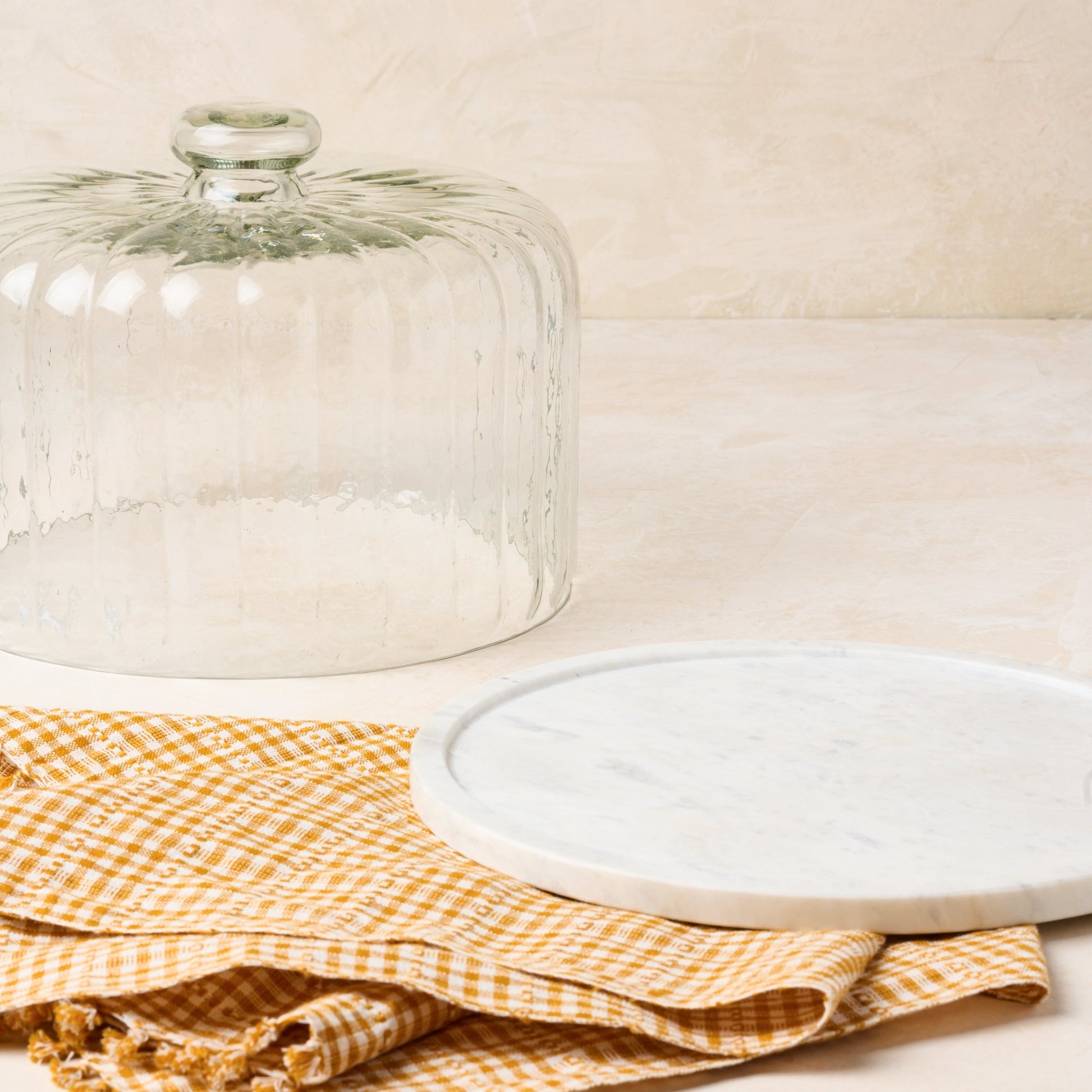 White Marble Fluted Cake Dome