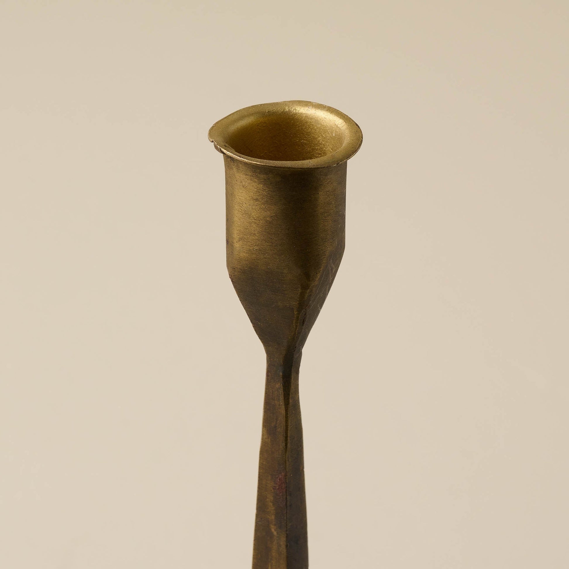 Antique Brass Gatecrest