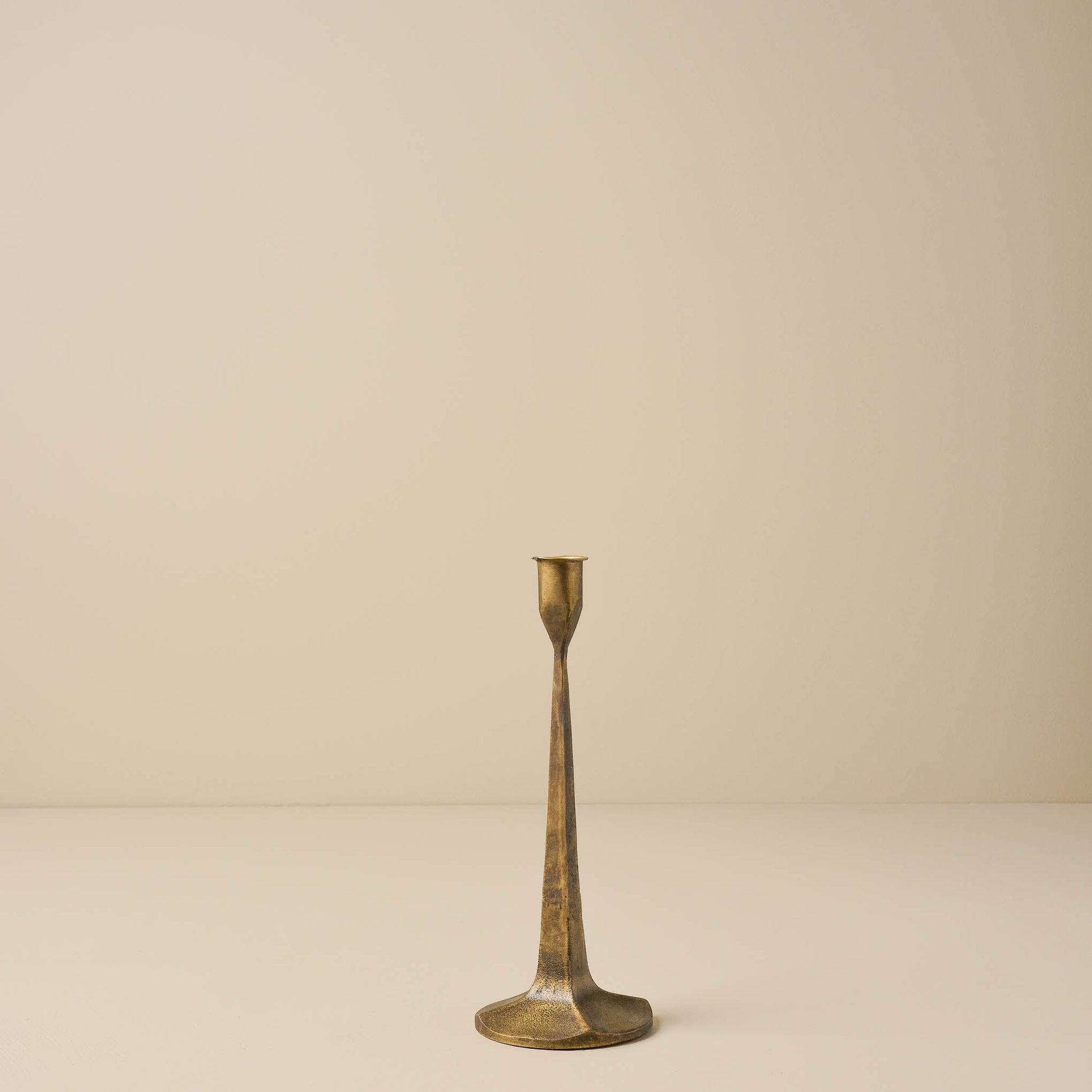 Antique Brass Gatecrest