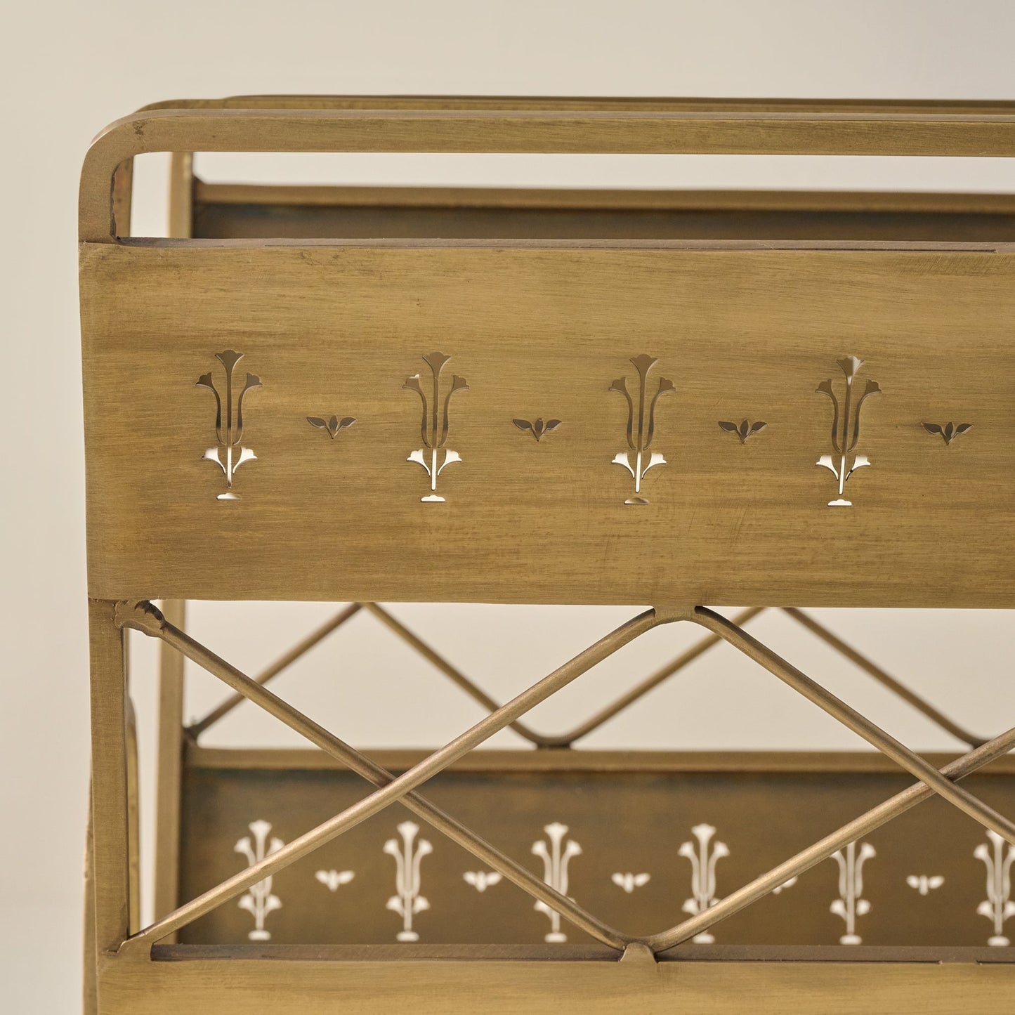 Antique Inspired Magazine Rack