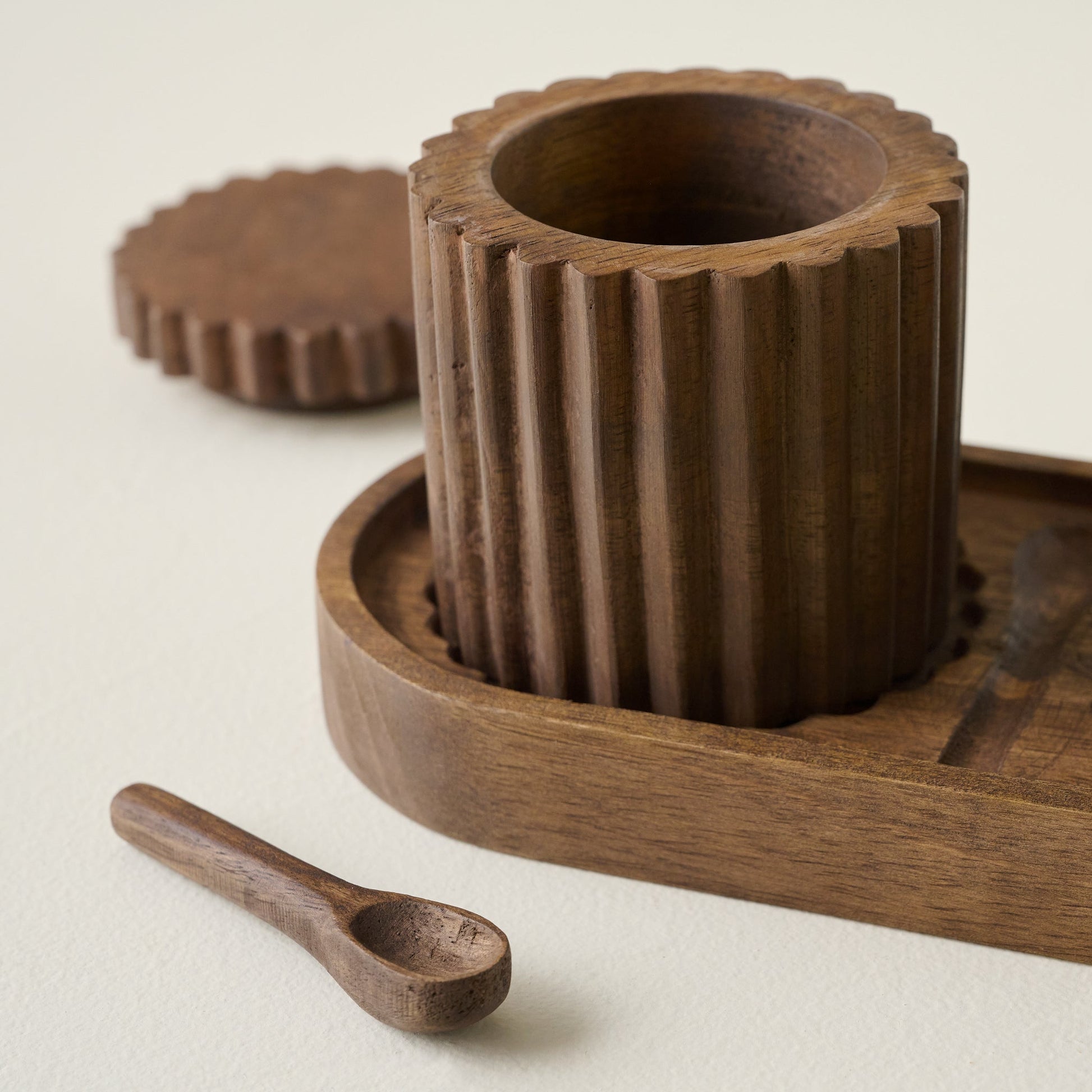 Antiqued Wood Scalloped Pinch Pot Set