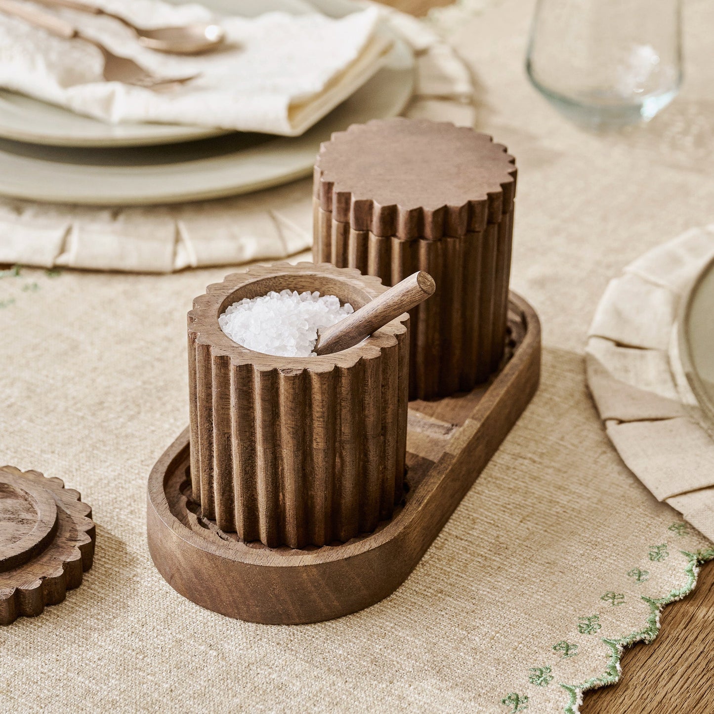 Antiqued Wood Scalloped Pinch Pot Set