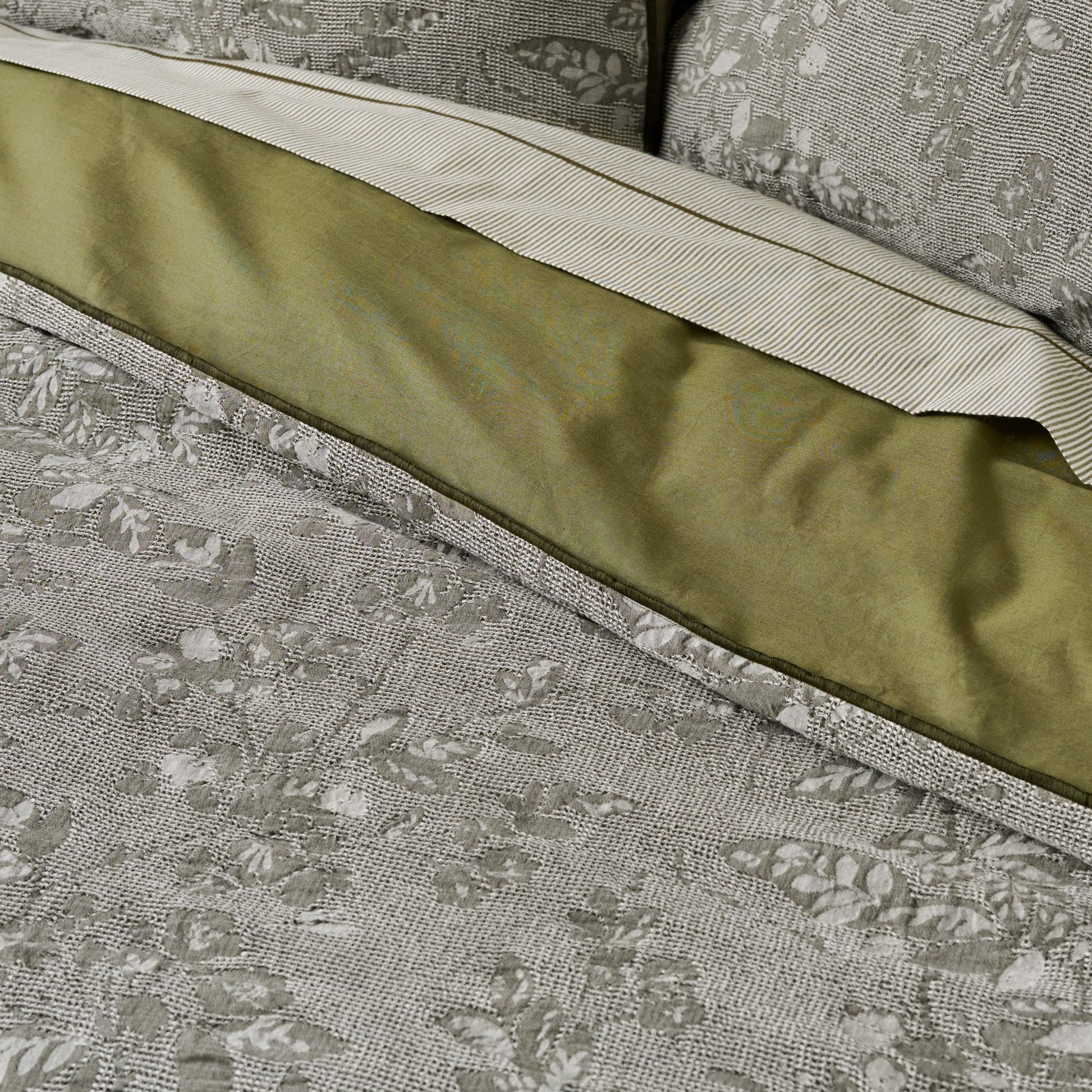 Willow Floral Jacquard Duvet Cover