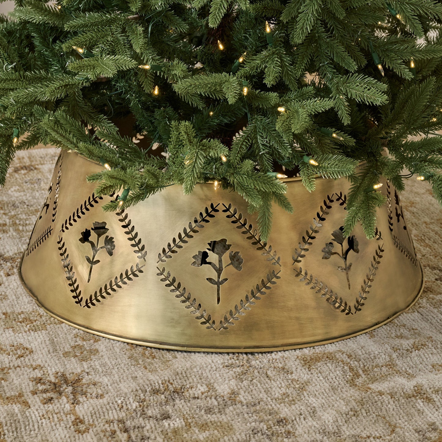 Antique Brass Floral Tree Collar