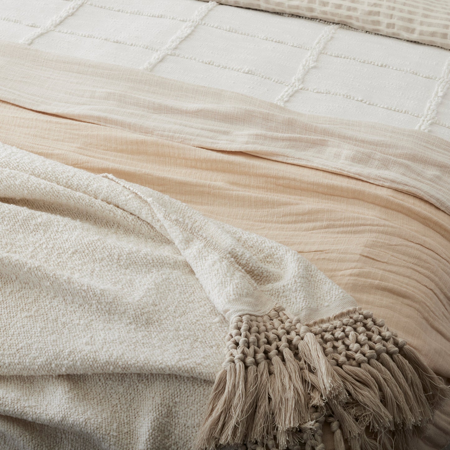 Antique White Essential Tassel Throw