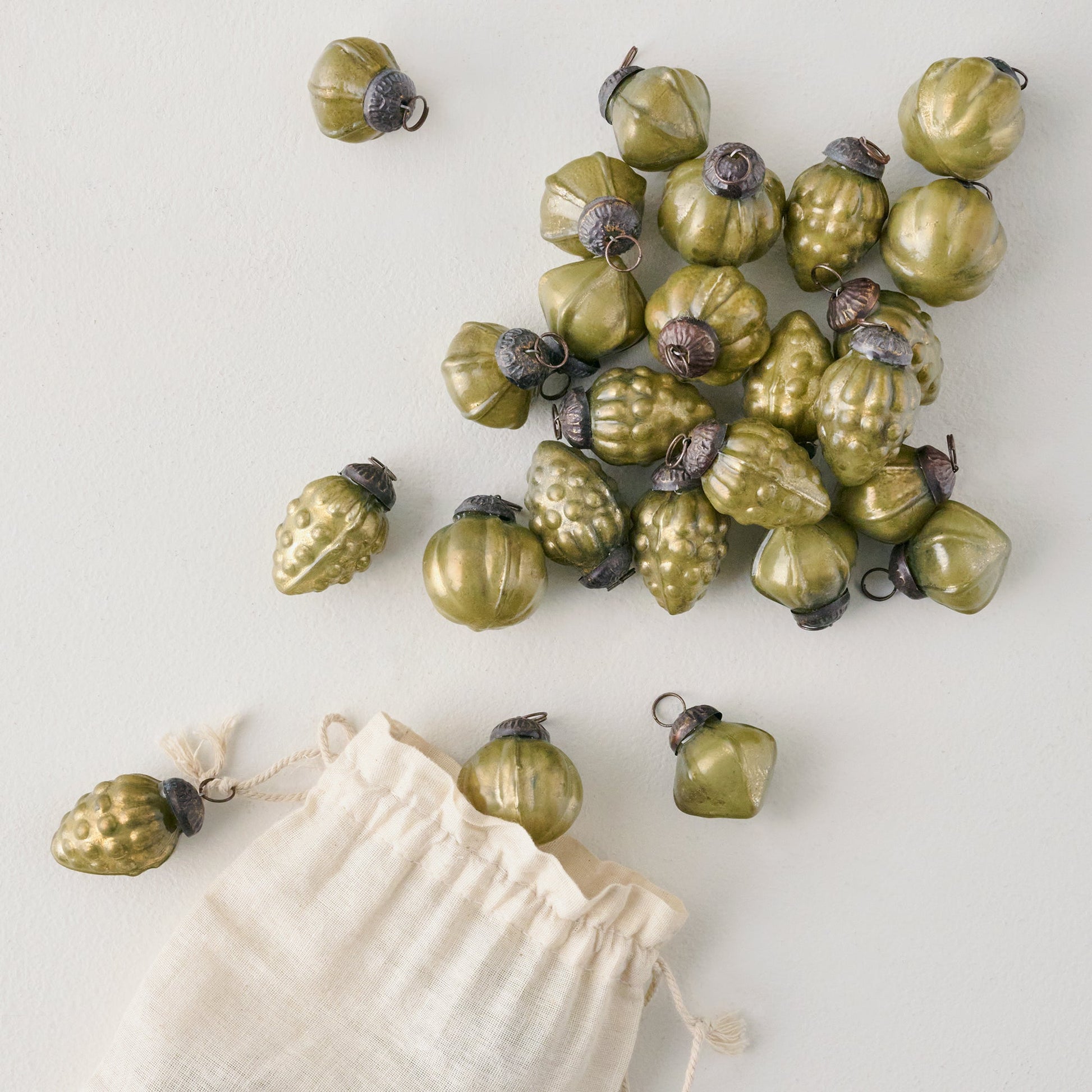 Antique Inspired Ornament Bowl Filler