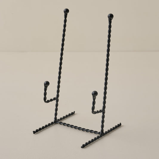 Twisted Metal Frame Easel
