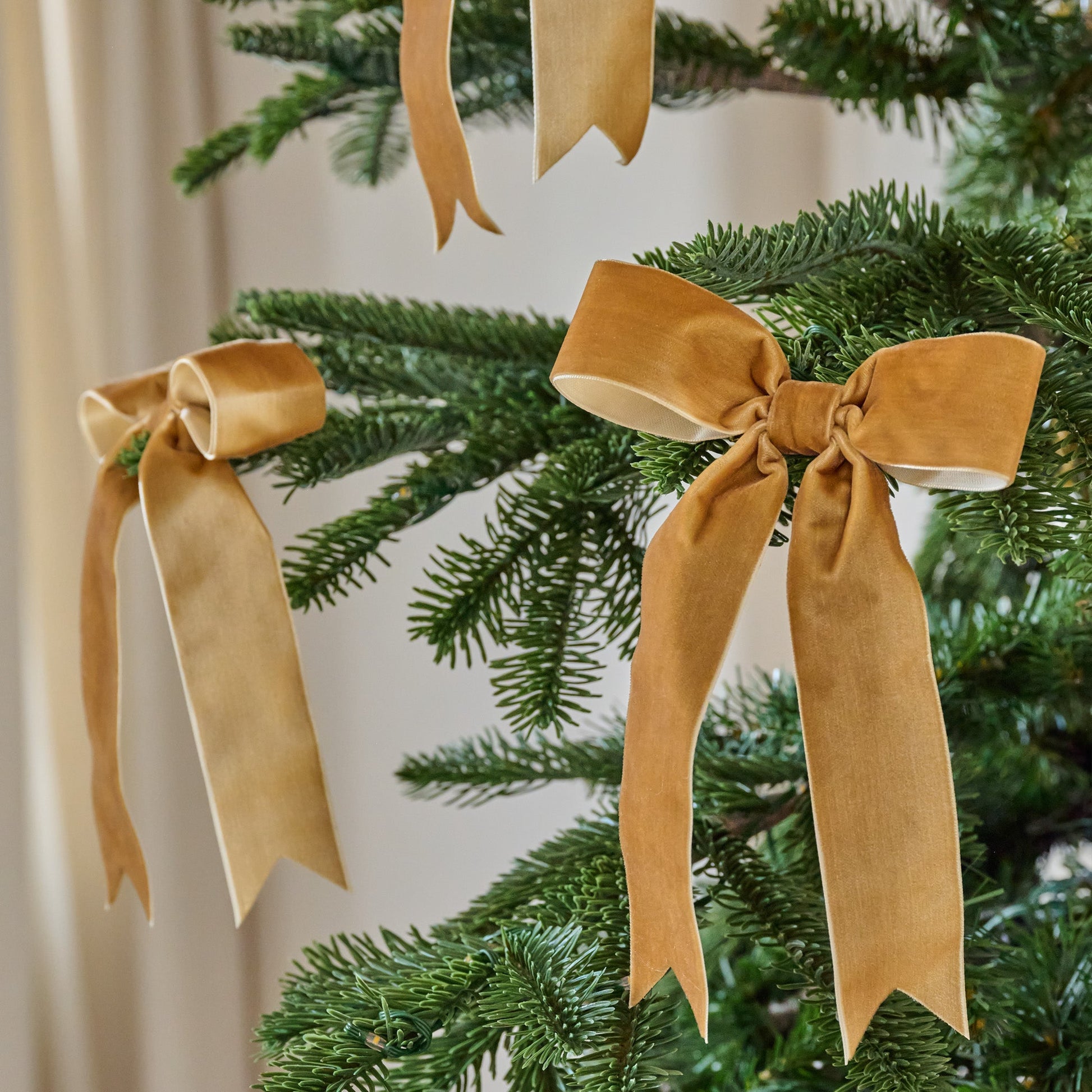 Velvet Bow Ornament Clip, Set of 8