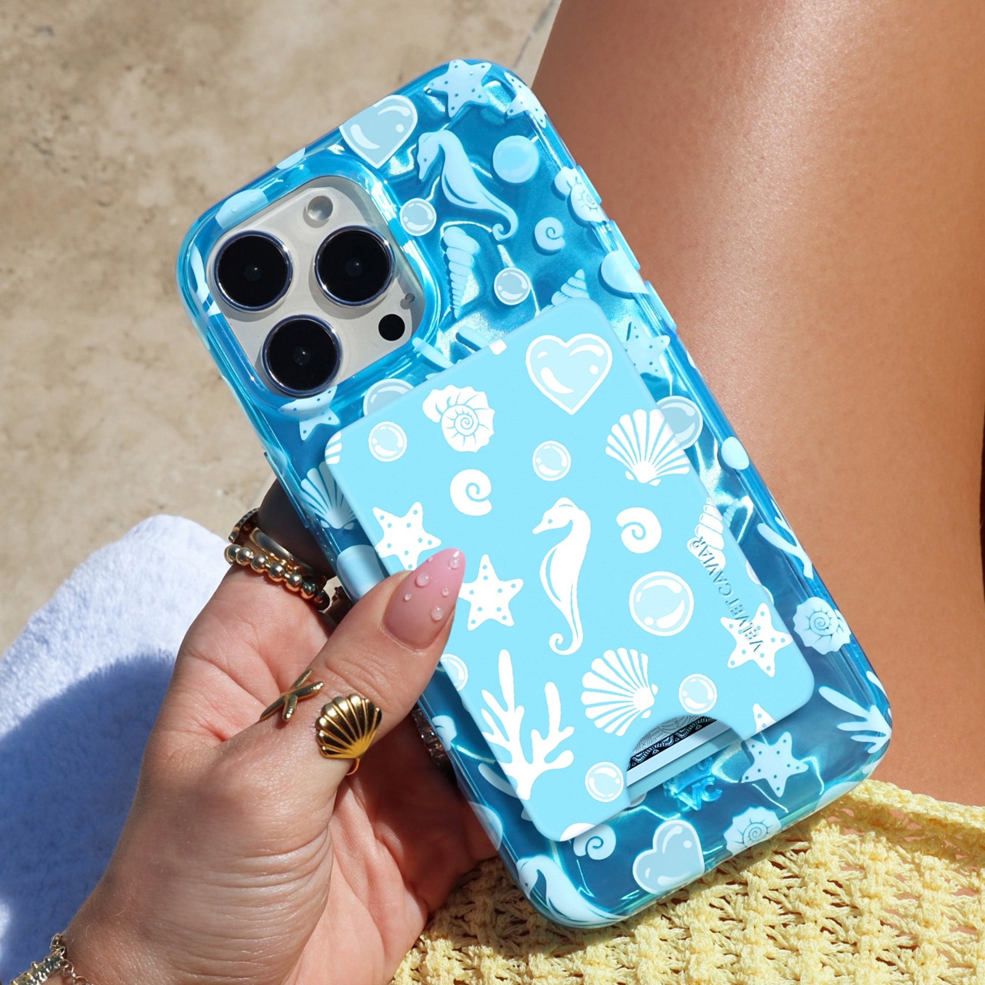 Aquamarine Holo MagSafe Wallet