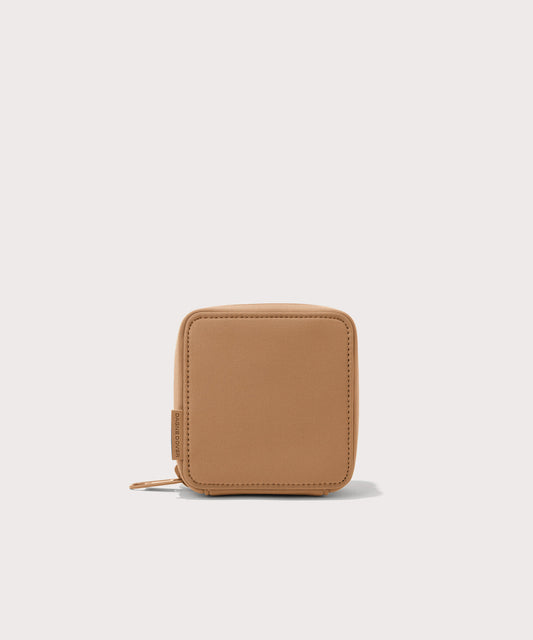 Arlo Tech Organizer in Camel, Small