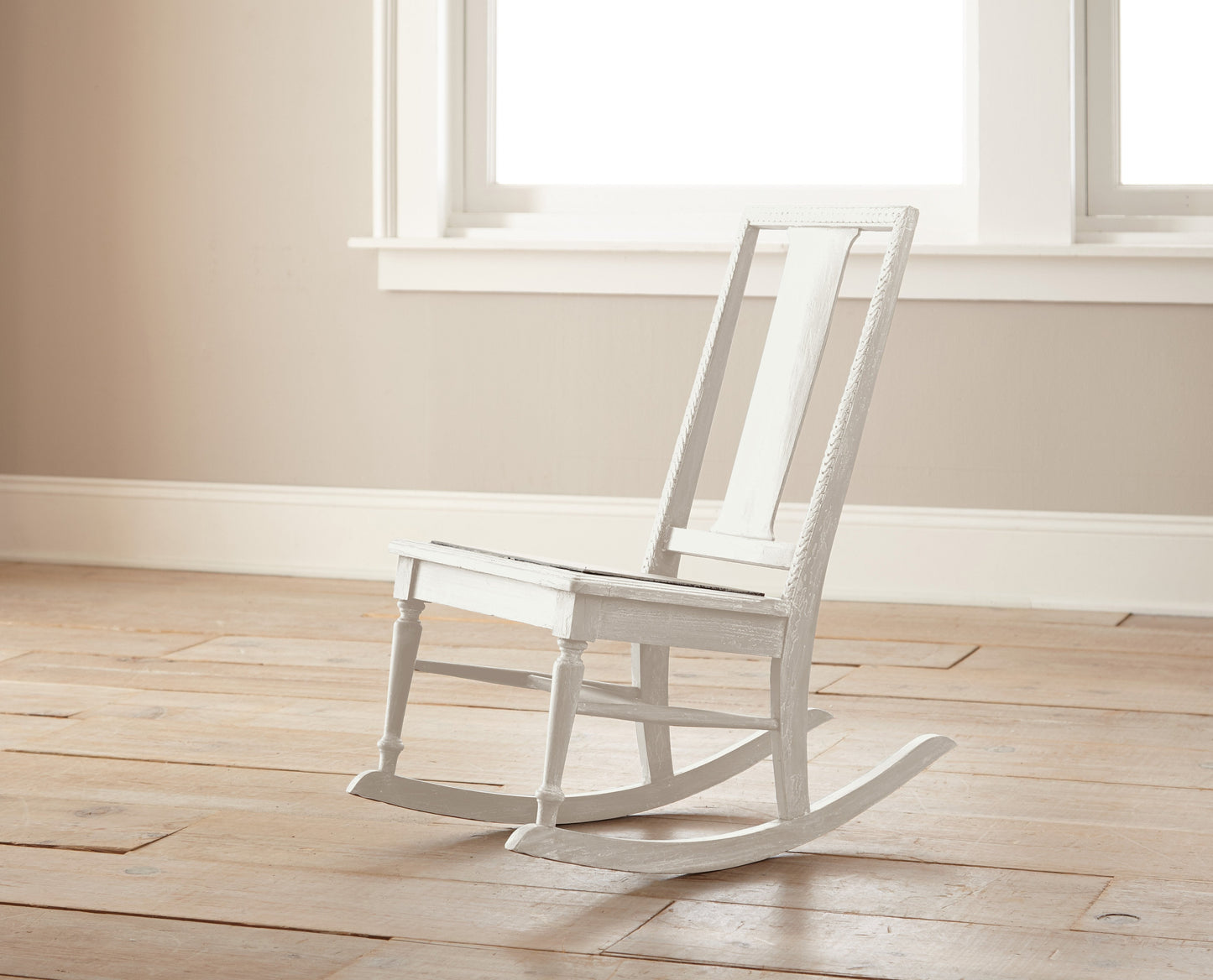 True White - Chalk Style Paint