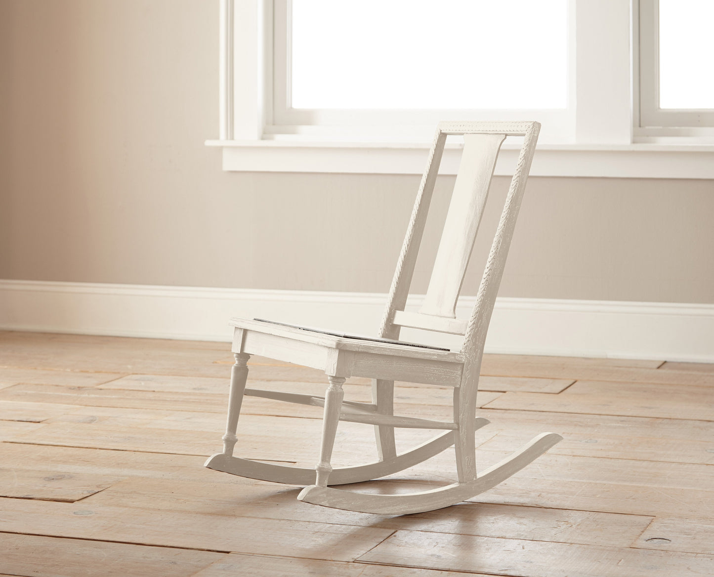 Antique Rose - Chalk Style Paint